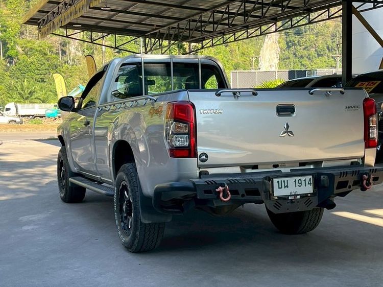 Mitsubishi Triton 2019 2.5 GL 4WD Pickup ดีเซล ไม่ติดแก๊ส เกียร์ธรรมดา เทา รูปที่ 4