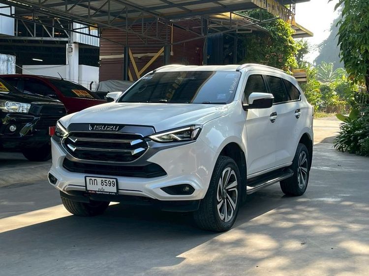 รถ Isuzu MU-X 1.9 ULTIMATE 2WD สี ขาว
