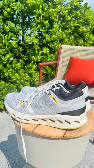 รองเท้า On Cloud รูปที่ 11