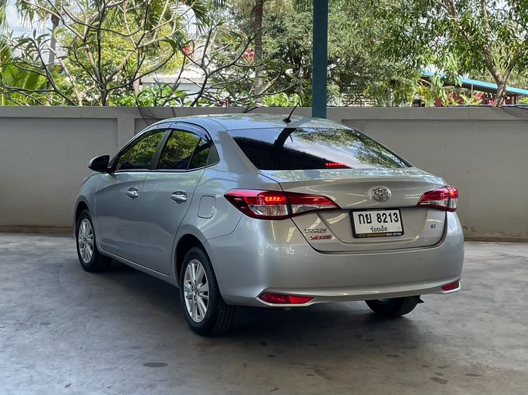 Toyota Yaris ATIV 2019 1.2 E Sedan เบนซิน ไม่ติดแก๊ส เกียร์อัตโนมัติ บรอนซ์เงิน รูปที่ 4