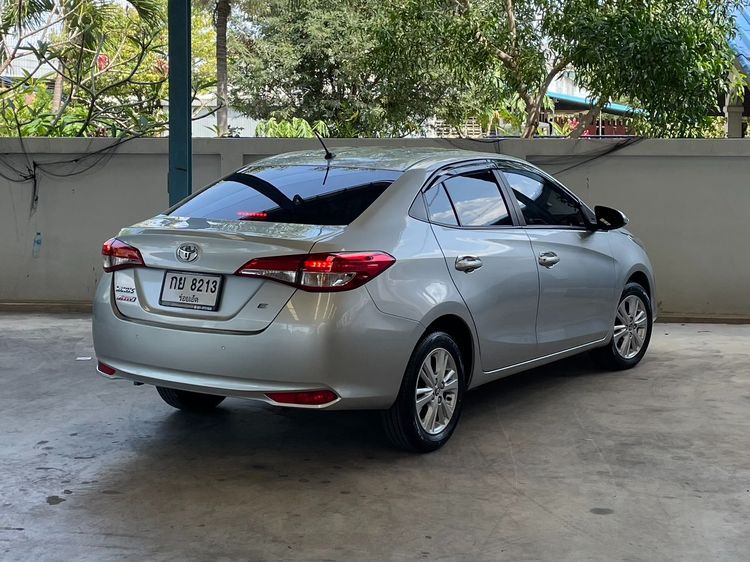 Toyota Yaris ATIV 2019 1.2 E Sedan เบนซิน ไม่ติดแก๊ส เกียร์อัตโนมัติ บรอนซ์เงิน รูปที่ 2