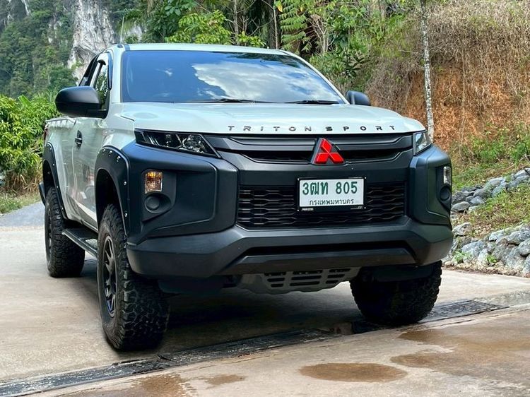 Mitsubishi Triton 2022 2.5 GL 4WD Pickup ดีเซล ไม่ติดแก๊ส เกียร์ธรรมดา ขาว รูปที่ 4