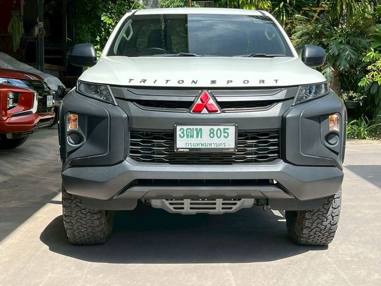 Mitsubishi Triton 2022 2.5 GL 4WD Pickup ดีเซล ไม่ติดแก๊ส เกียร์ธรรมดา ขาว รูปที่ 2