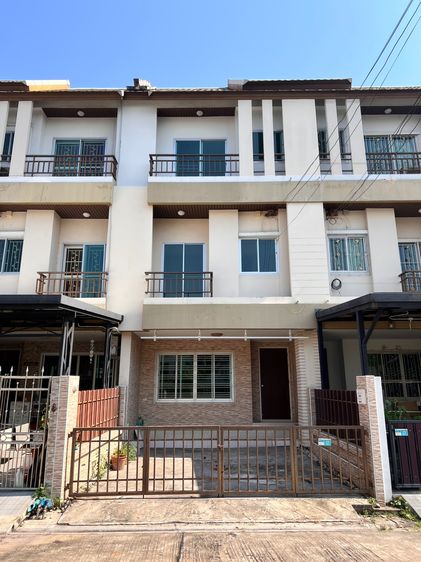 🎉 ขายทาวน์โฮม 3 ชั้น 20.5 ตรว 🌟 โครงการเออเบิร์นธารา สุขสวัสดิ์ 70 - ประชาอุทิศ 🌟 พื้นที่เยอะ 170 ตรม 😍 ราคา 2.85 ล้าน ( ต่อรองได้ )