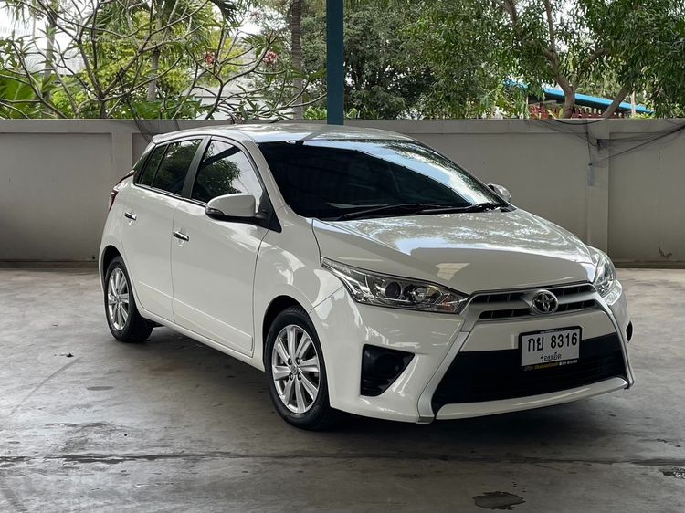 Toyota Yaris 2016 1.2 G Sedan เบนซิน ไม่ติดแก๊ส เกียร์อัตโนมัติ ขาว รูปที่ 3
