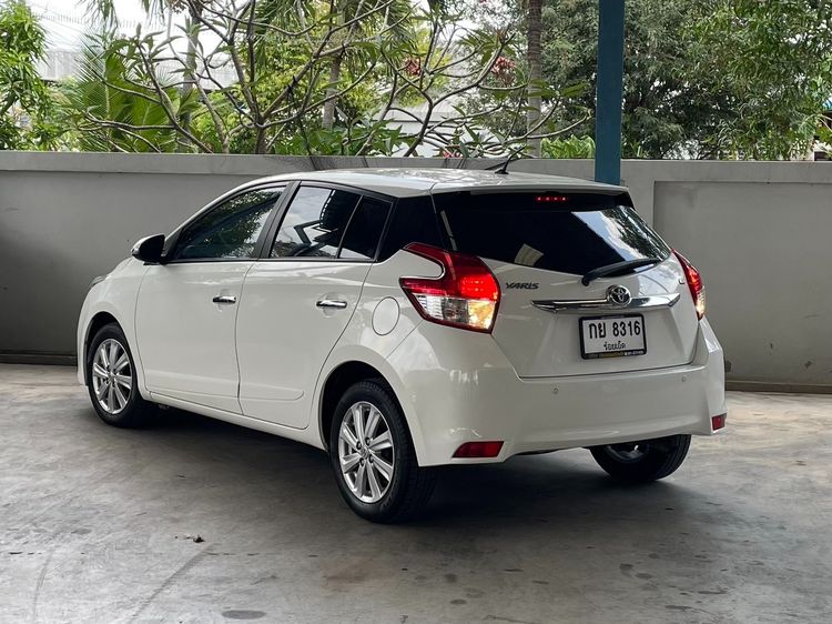 Toyota Yaris 2016 1.2 G Sedan เบนซิน ไม่ติดแก๊ส เกียร์อัตโนมัติ ขาว รูปที่ 4