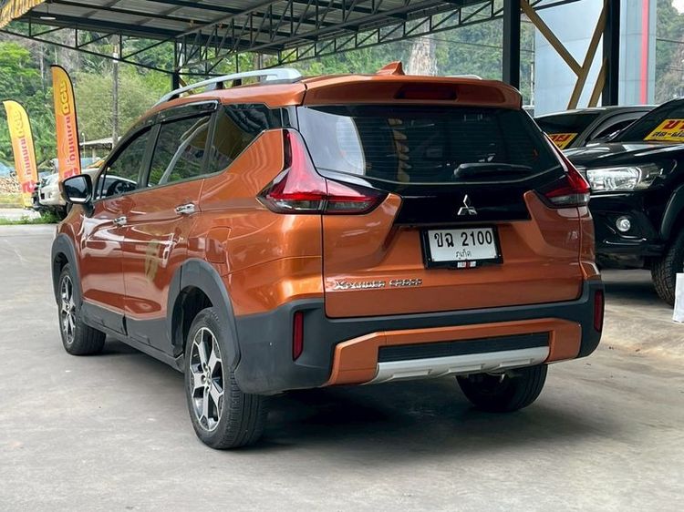 Mitsubishi Xpander Cross 2022 1.5 Utility-car เบนซิน ไม่ติดแก๊ส เกียร์อัตโนมัติ ส้ม รูปที่ 4