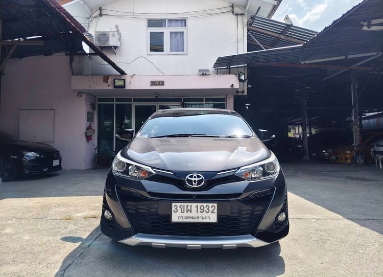Toyota Yaris 2019 1.2 High Cross Sedan เบนซิน ไม่ติดแก๊ส เกียร์อัตโนมัติ เทา รูปที่ 2