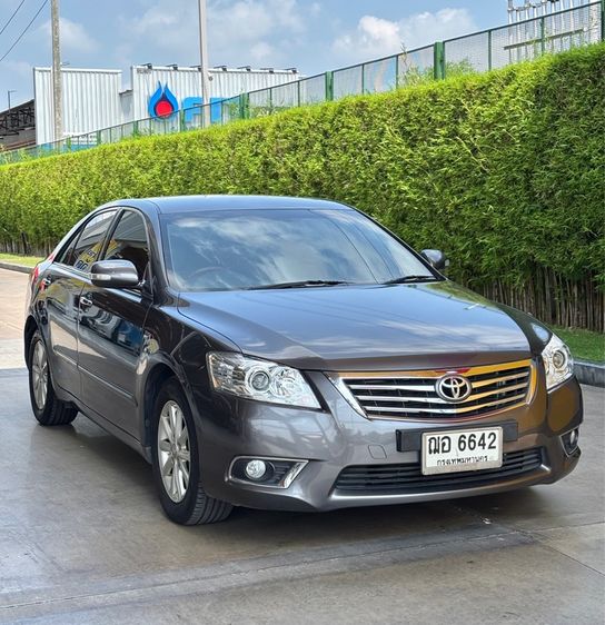 รถ Toyota Camry 2.0 G สี เทา