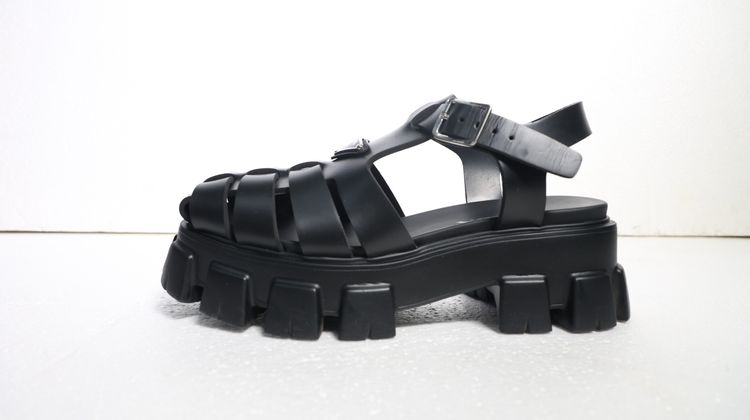 รองเท้า PRADA S.40 ใหม่กริบ ราคาดีงาม เลิศๆ รูปที่ 2