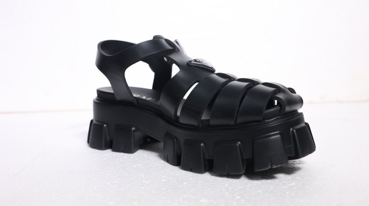 รองเท้า PRADA S.40 ใหม่กริบ ราคาดีงาม เลิศๆ รูปที่ 4