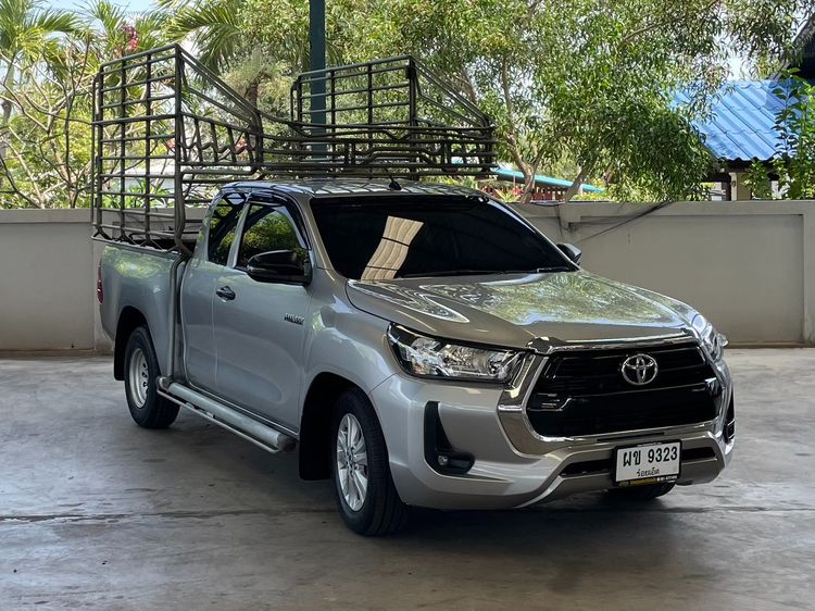 Toyota Hilux Revo 2023 Smart Cab 2.4 Entry Z Edition Pickup ดีเซล ไม่ติดแก๊ส เกียร์อัตโนมัติ บรอนซ์เงิน รูปที่ 3