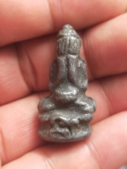 พระปิดตาเนื้อตะกั่วเก่าอุดผง