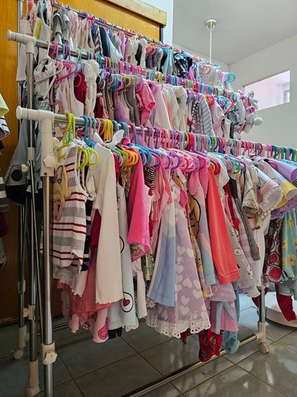 ขายเหมา เสื้อผ้าเด็ก แบรนด์ Chalom ประมาณ 400 ชุด มือสอง สภาพดี ไม่มีตำหนิ