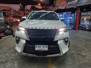 Toyota Fortuner 2016 รถบ้าน ใช้มือเดียว  สีขาว แต่งหล่อๆ เข้าศูนย์ ตลอด ไม่มีชน
