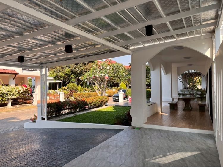 ตกแต่งครบ ใช่ Poolvilla 