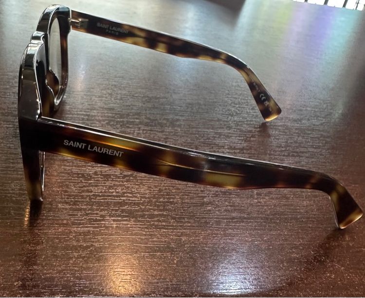 แว่นกันแดดYSL รูปที่ 2