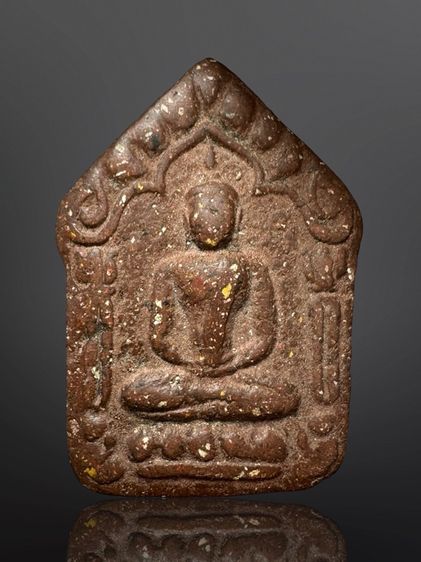 พระขุนแผน ผงพรายกุมาร หลวงปู่ทิม เนื้อว่านสีแดง  วัดละหารไร่ บ้านค่าย จ.ระยอง  