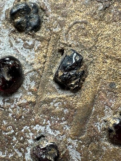 พระขุนแผนผงพรายกุมารเทพ ปี 15 ชุบน้ำว่านเถาวัลย์หลง หลังฝังแร่  รูปที่ 8