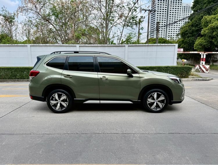 Subaru Forester 2023 2.0 i-S EyeSight Utility-car เบนซิน ไม่ติดแก๊ส เกียร์อัตโนมัติ เขียว รูปที่ 3