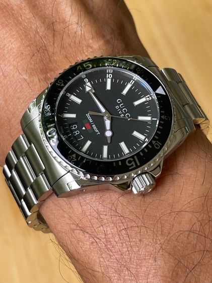 GUCCI Dive 40 mm Black Dial Men's Swiss Quartz Watch YA136301 รูปที่ 14