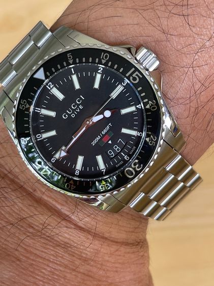 GUCCI Dive 40 mm Black Dial Men's Swiss Quartz Watch YA136301 รูปที่ 18