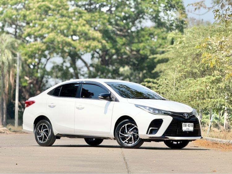 Toyota Yaris ATIV 2022 1.2 Sport Sedan เบนซิน เกียร์อัตโนมัติ ขาว รูปที่ 3