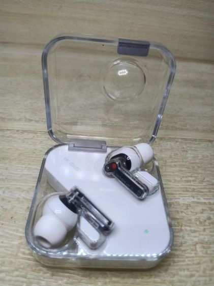 อื่นๆ ขายหูฟัง Nothing Ear 1 ใช้ได้ข้างเดียว ขาย 950 บาท ของใหม่5590 รุ่นนี้เสียงดีมากสเปคสูง