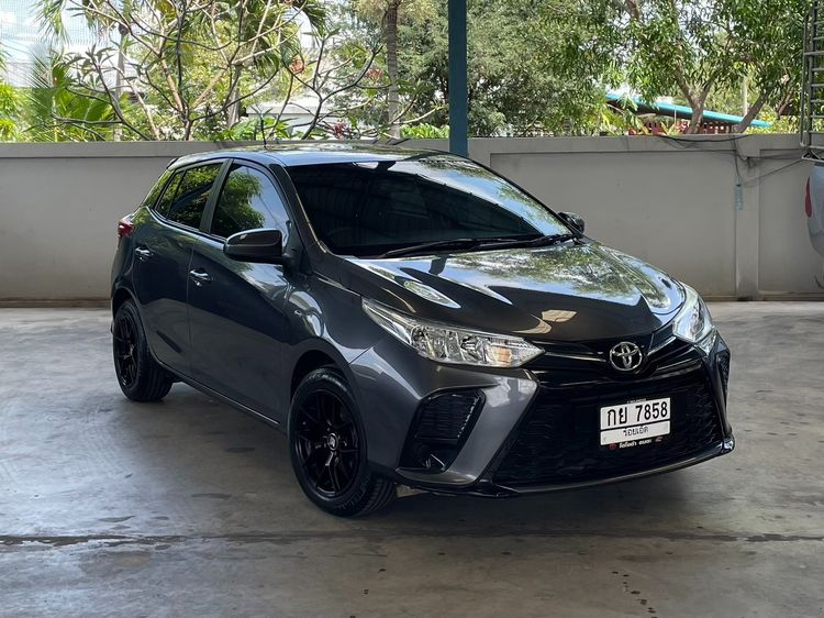 Toyota Yaris 2022 1.2 Entry Sedan เบนซิน ไม่ติดแก๊ส เกียร์อัตโนมัติ เทา รูปที่ 3
