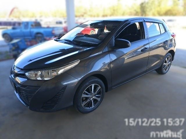 มือเดียวป้ายแดง ไมล์น้อย Toyota Yaris 1.2 J
