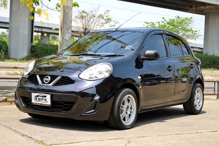 รถ Nissan March 1.2 S สี ม่วง