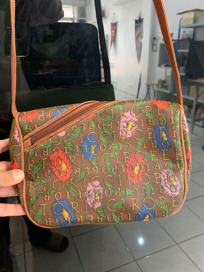roberto ricci กระเป๋าสะพายสตรี made in italy 290 บาทรวมส่งครับ รูปที่ 8