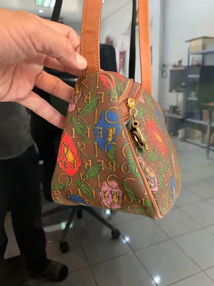 roberto ricci กระเป๋าสะพายสตรี made in italy 290 บาทรวมส่งครับ รูปที่ 3