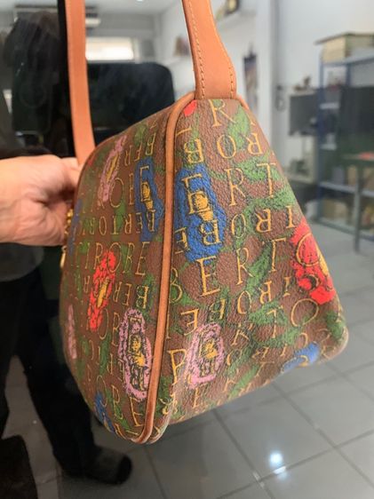 roberto ricci กระเป๋าสะพายสตรี made in italy 290 บาทรวมส่งครับ รูปที่ 4