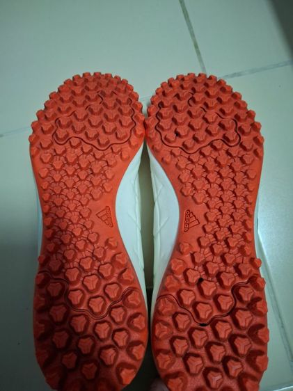 รองเท้าฟุตบอลหญ้าเทียม(ร้อยปุ่ม) รูปที่ 2