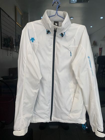 descente cosmic thermo เสื้อกันลมแบรนด์ดัง size L japan 850 บาทรวมส่งครับ