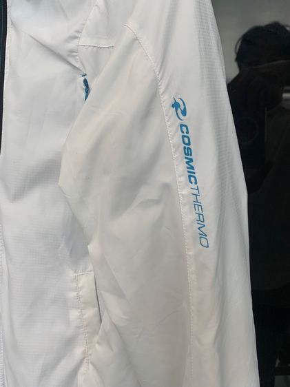 descente cosmic thermo เสื้อกันลมแบรนด์ดัง size L japan 850 บาทรวมส่งครับ รูปที่ 4