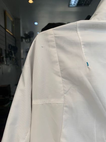 descente cosmic thermo เสื้อกันลมแบรนด์ดัง size L japan 850 บาทรวมส่งครับ รูปที่ 7