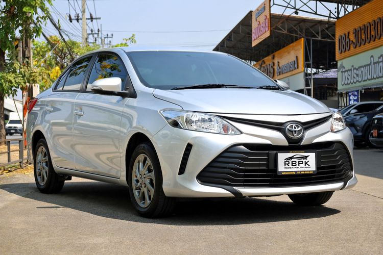 Toyota Vios 2021 1.5 Entry Sedan เบนซิน ไม่ติดแก๊ส เกียร์อัตโนมัติ เทา รูปที่ 4