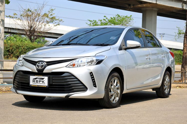 รถ Toyota Vios 1.5 Entry สี เทา