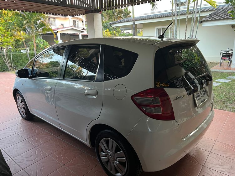 Honda Jazz 2008 1.5 V+ Sedan เบนซิน ไม่ติดแก๊ส เกียร์อัตโนมัติ ขาว รูปที่ 3