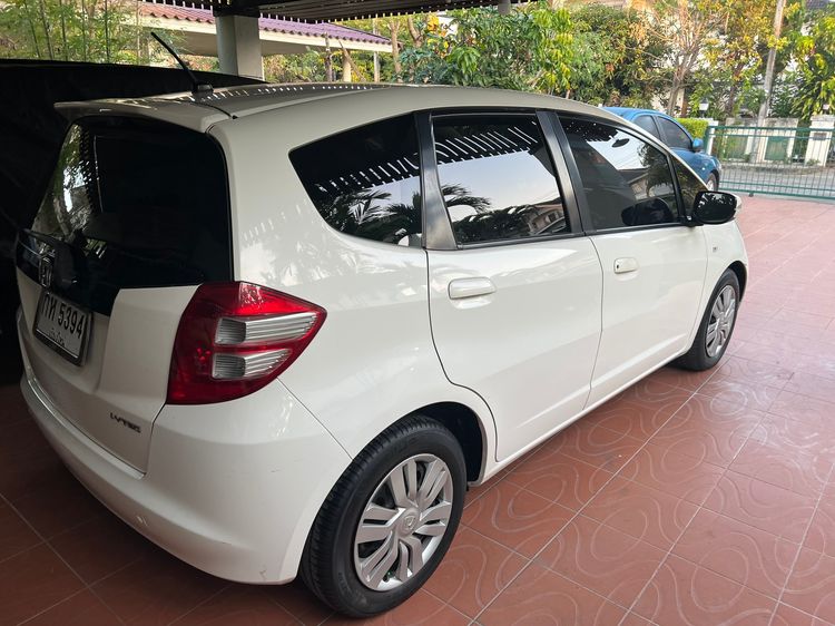 Honda Jazz 2008 1.5 V+ Sedan เบนซิน ไม่ติดแก๊ส เกียร์อัตโนมัติ ขาว รูปที่ 4