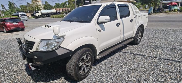 รถ Toyota Hilux Vigo Champ Double Cab 2.5 E VNT Prerunner TRD Sportivo สี ขาว