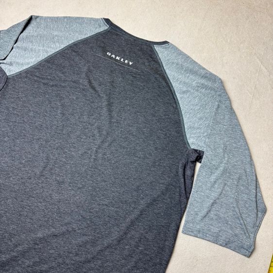 เสื้อยืด Oakley ใหม่มาก Size XL รูปที่ 8