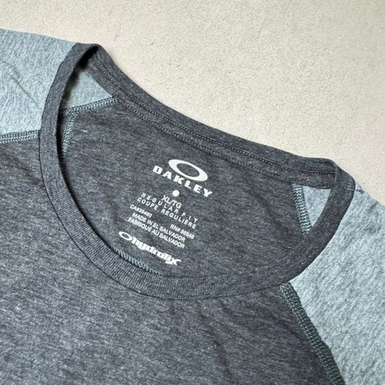 เสื้อยืด Oakley ใหม่มาก Size XL รูปที่ 5