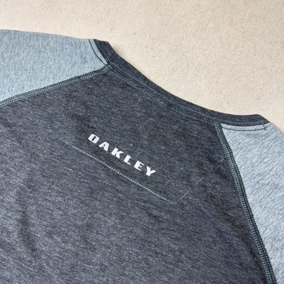 เสื้อยืด Oakley ใหม่มาก Size XL รูปที่ 9
