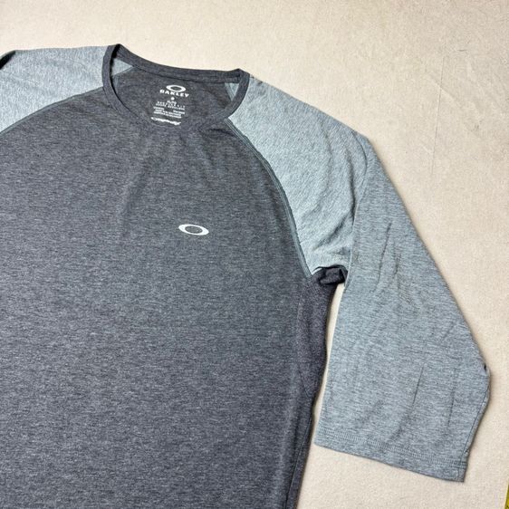 เสื้อยืด Oakley ใหม่มาก Size XL รูปที่ 2