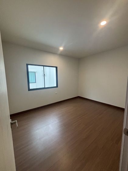 อื่นๆ มีบางส่วน 2023 บ้านแฝด รูปที่ 3