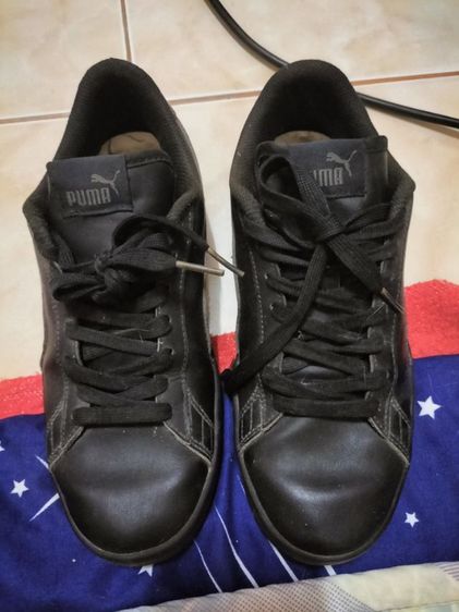 รองเท้าผ้าใบ