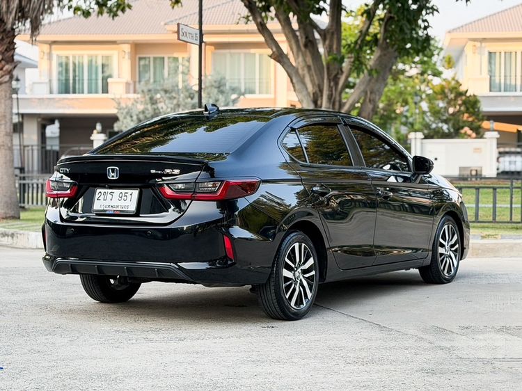 Honda City 2022 1.5 e:HEV RS Sedan ไฮบริด ไม่ติดแก๊ส เกียร์อัตโนมัติ ดำ รูปที่ 4
